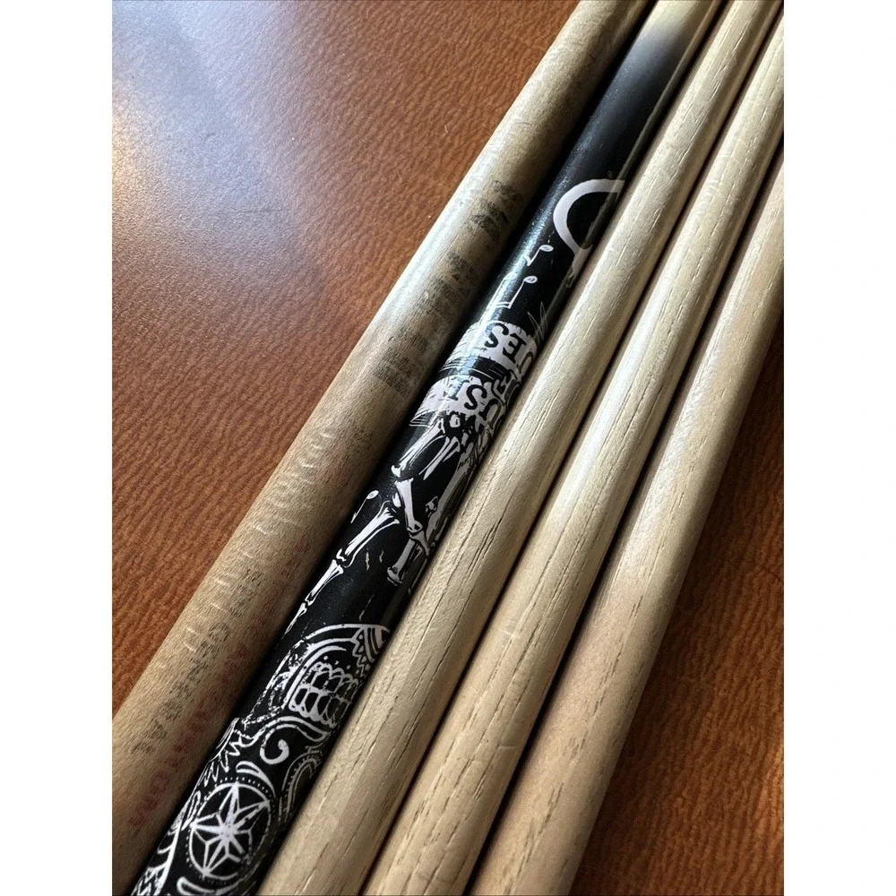 Set Of 5 Drumsticks: Vic Firth, House Of Blues And 3 Unmarked